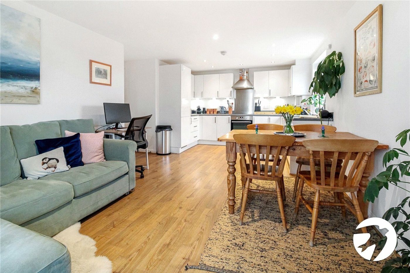 2 bedroom property for sale in Castle Hill | Robinson Jackson