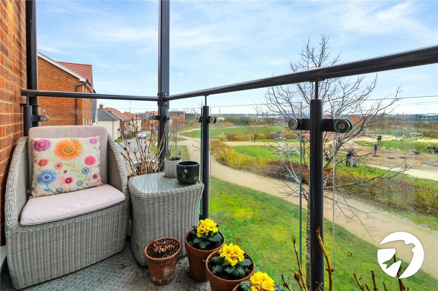 2 bedroom property for sale in Castle Hill | Robinson Jackson