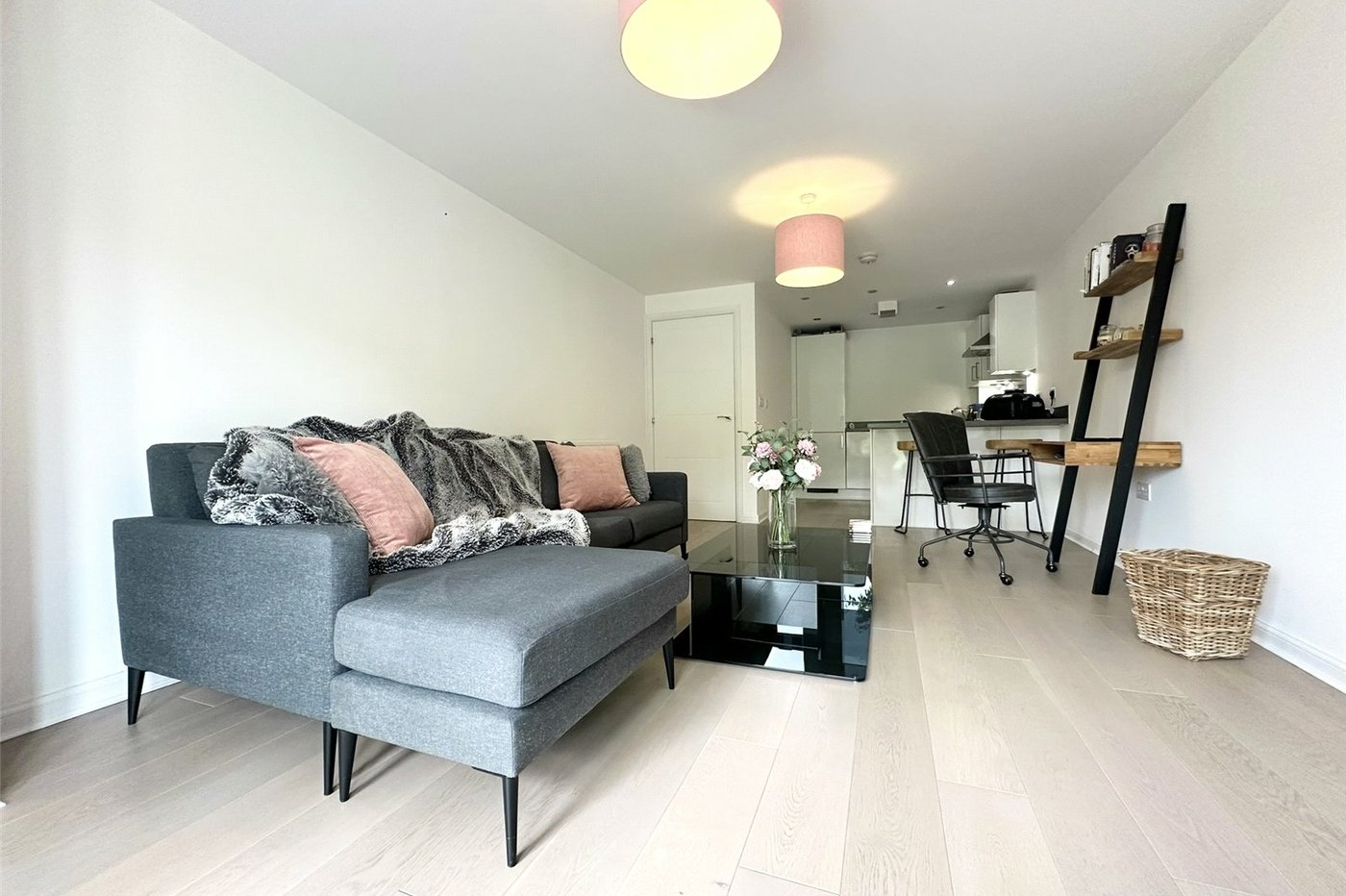 1 bedroom property for sale in Castle Hill | Robinson Jackson