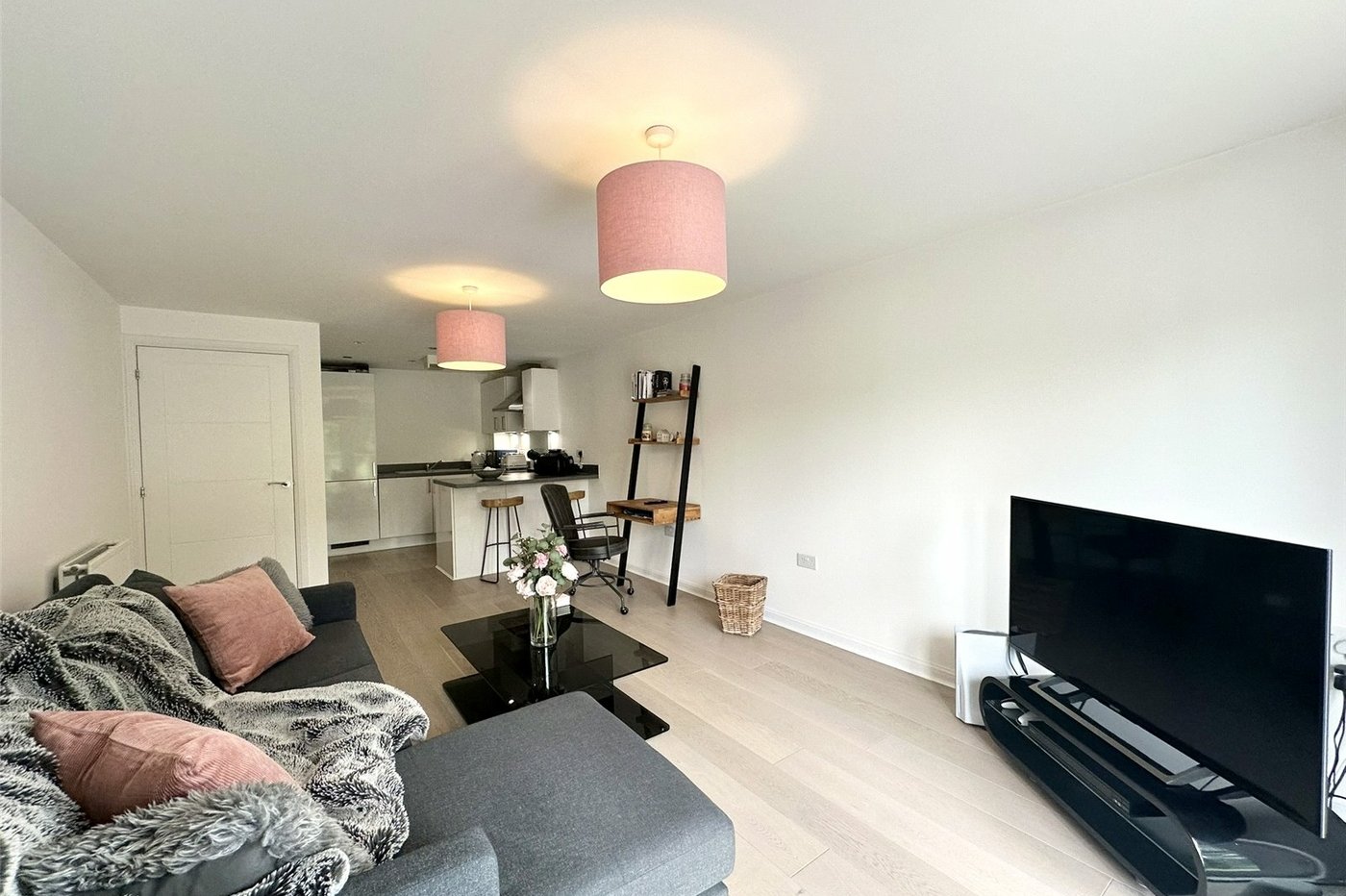 1 bedroom property for sale in Castle Hill | Robinson Jackson