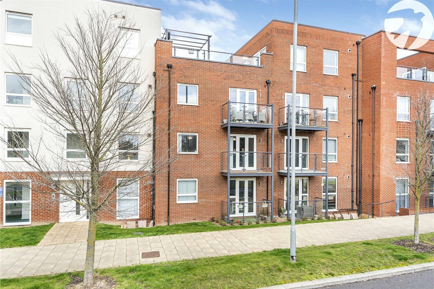 1 bedroom property for sale in Castle Hill | Robinson Jackson