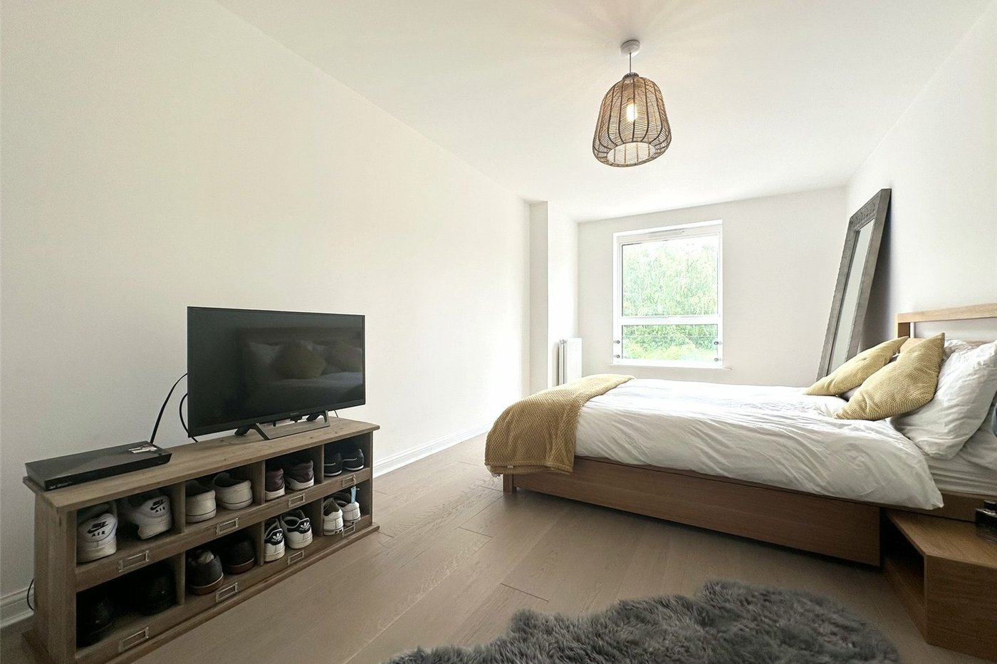 1 bedroom property for sale in Castle Hill | Robinson Jackson