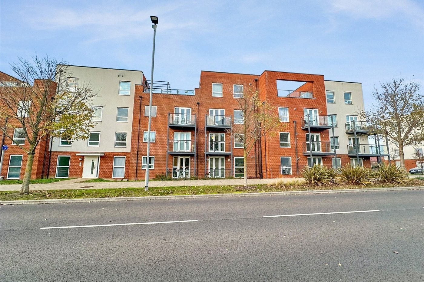 2 bedroom property for sale in Castle Hill | Robinson Jackson