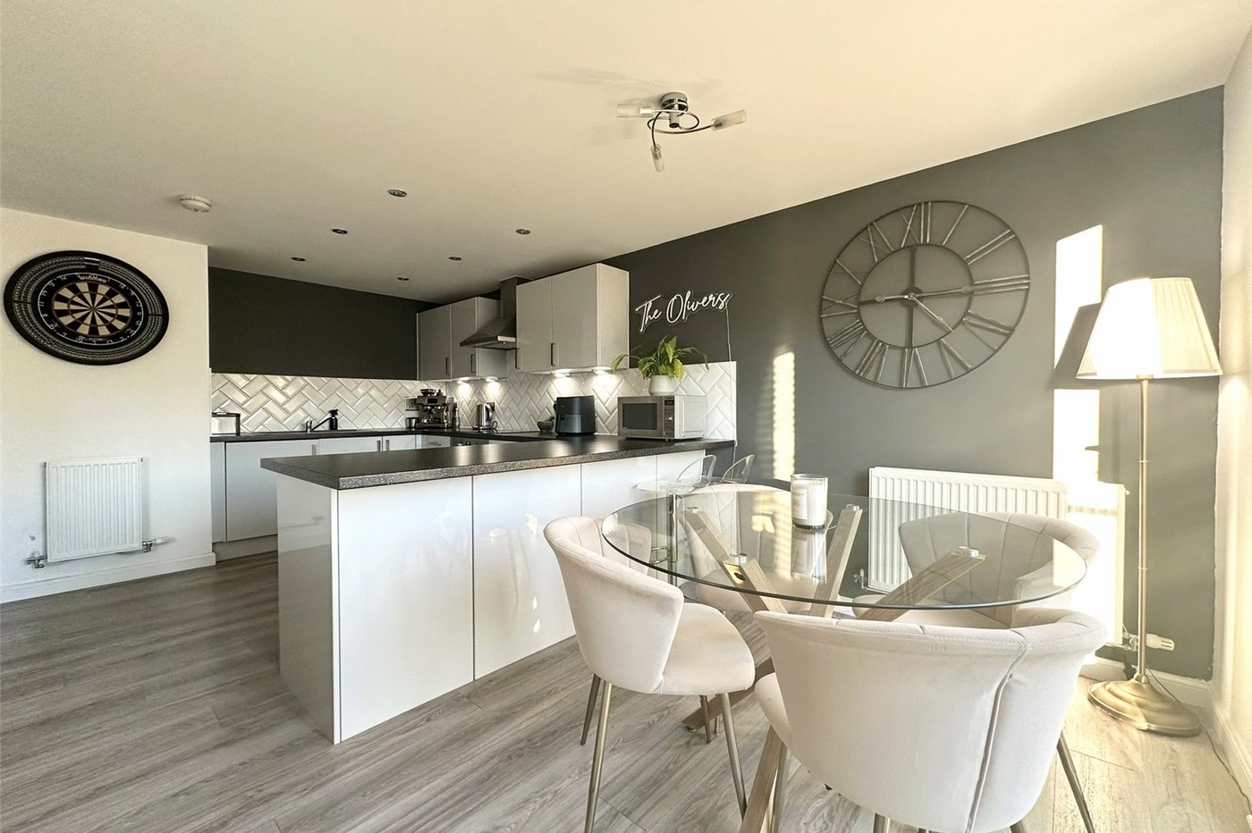 2 bedroom property for sale in Castle Hill | Robinson Jackson