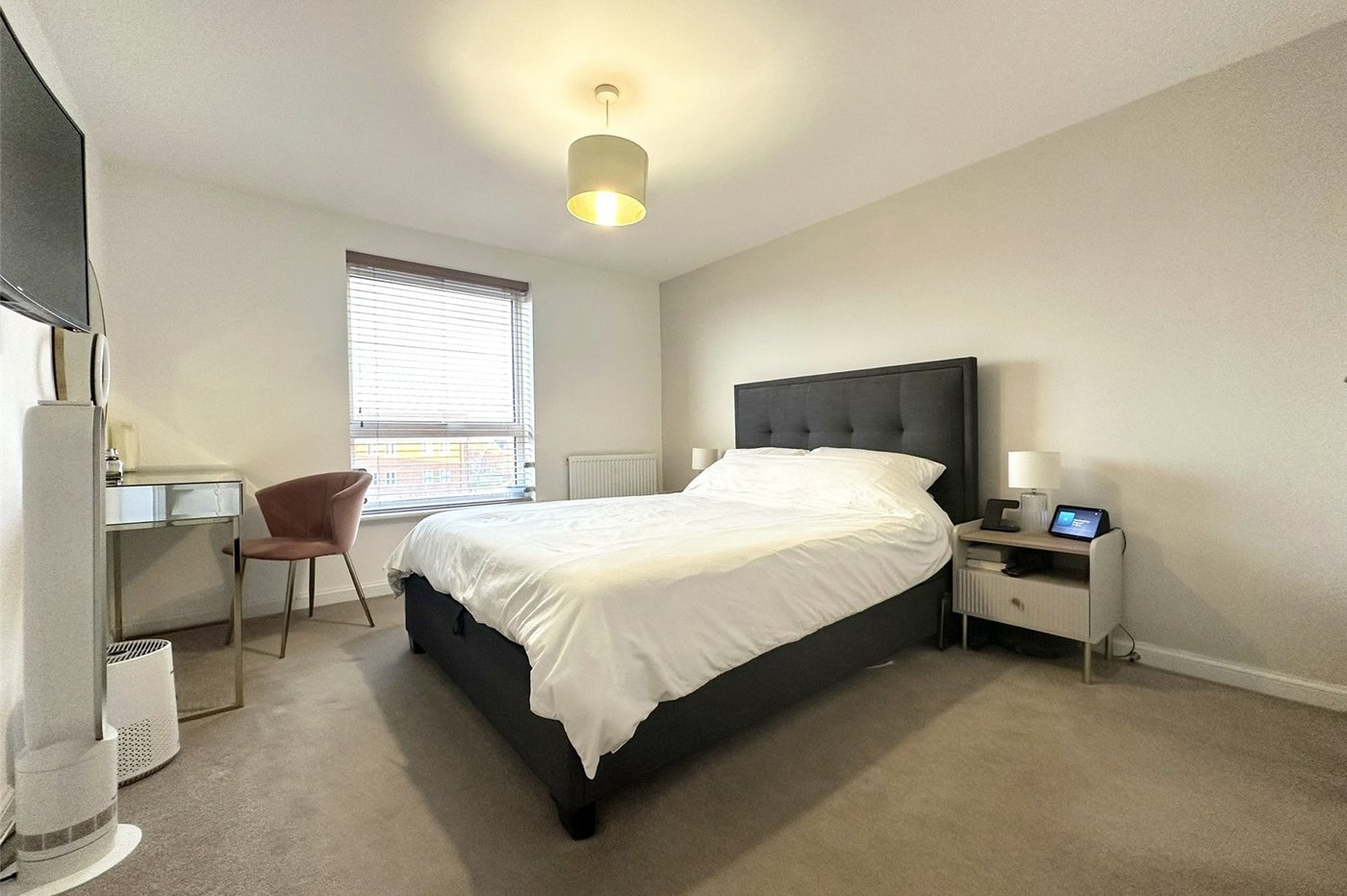 2 bedroom property for sale in Castle Hill | Robinson Jackson