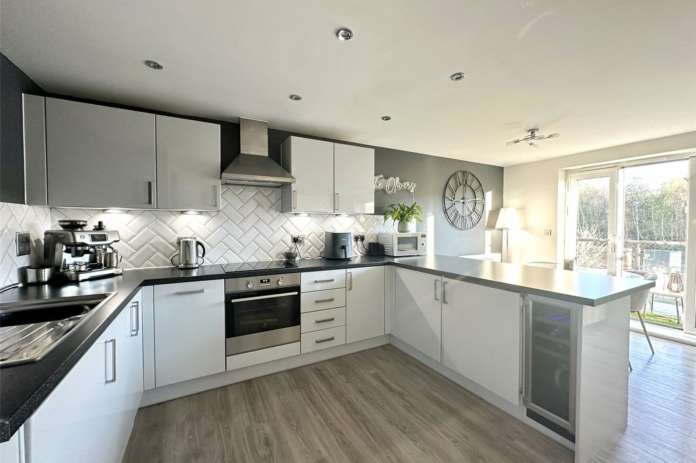 2 bedroom property for sale in Castle Hill | Robinson Jackson