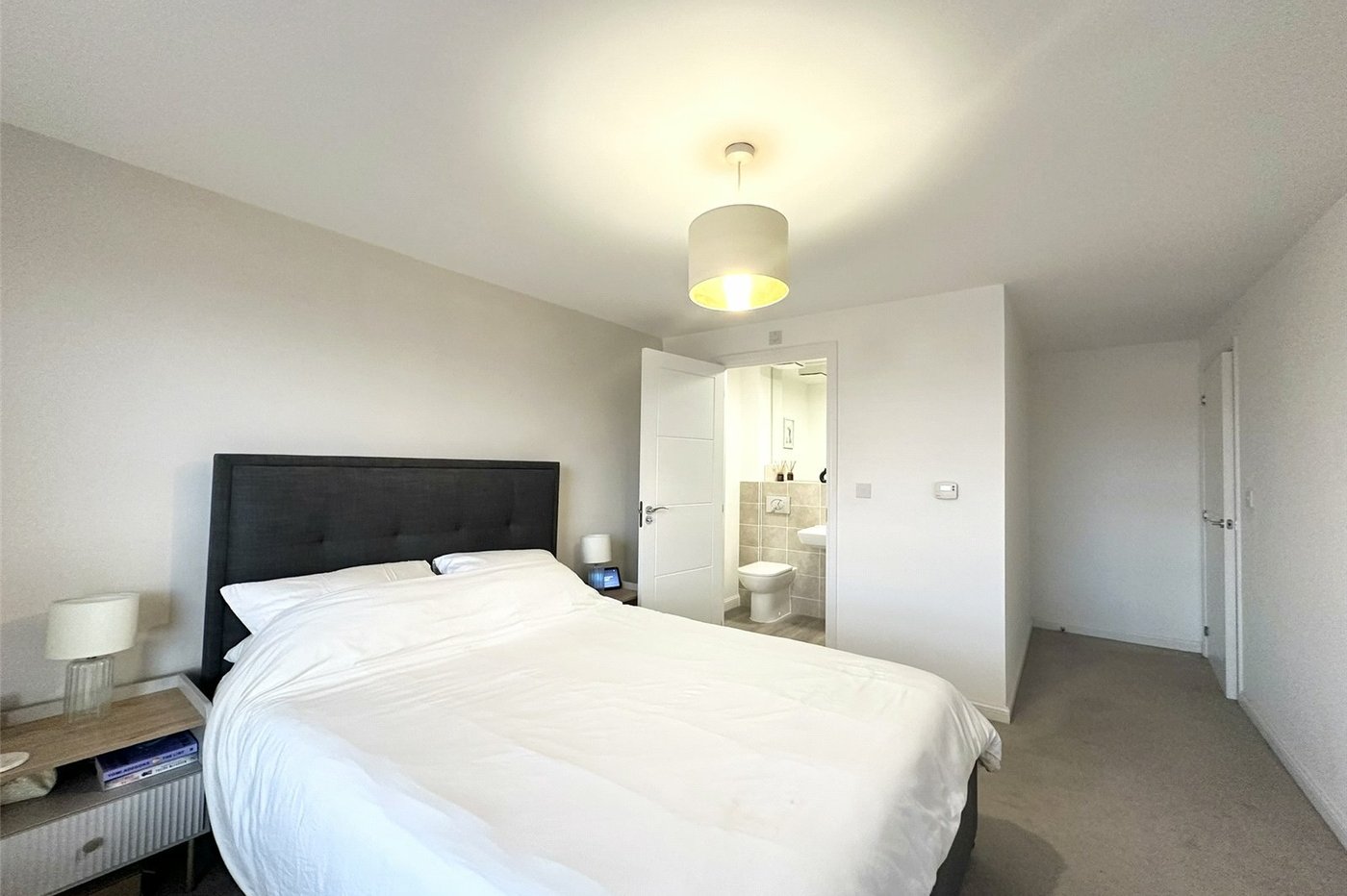 2 bedroom property for sale in Castle Hill | Robinson Jackson