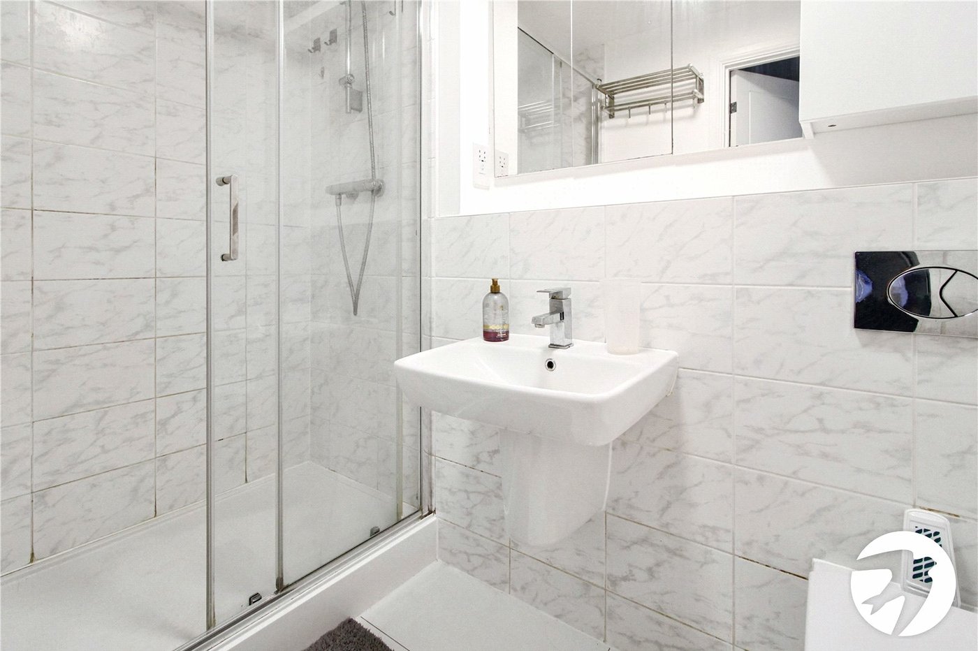 2 bedroom property for sale in Castle Hill | Robinson Jackson