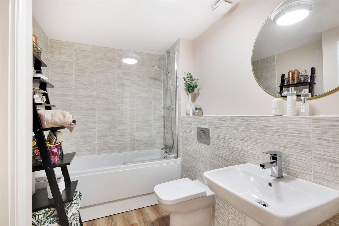 1 bedroom property for sale in Castle Hill | Robinson Jackson
