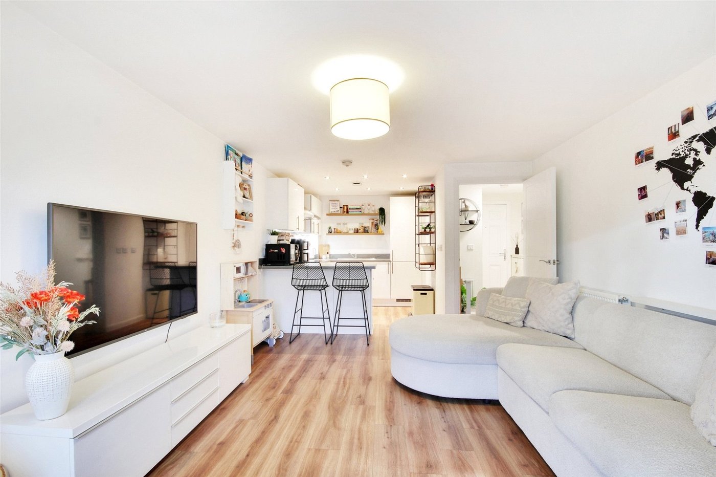 1 bedroom property for sale in Castle Hill | Robinson Jackson