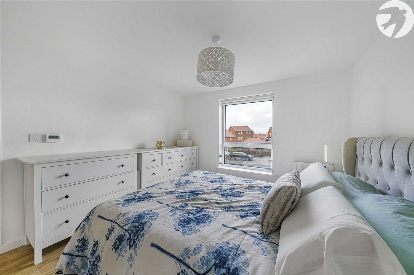 2 bedroom property for sale in Castle Hill | Robinson Jackson