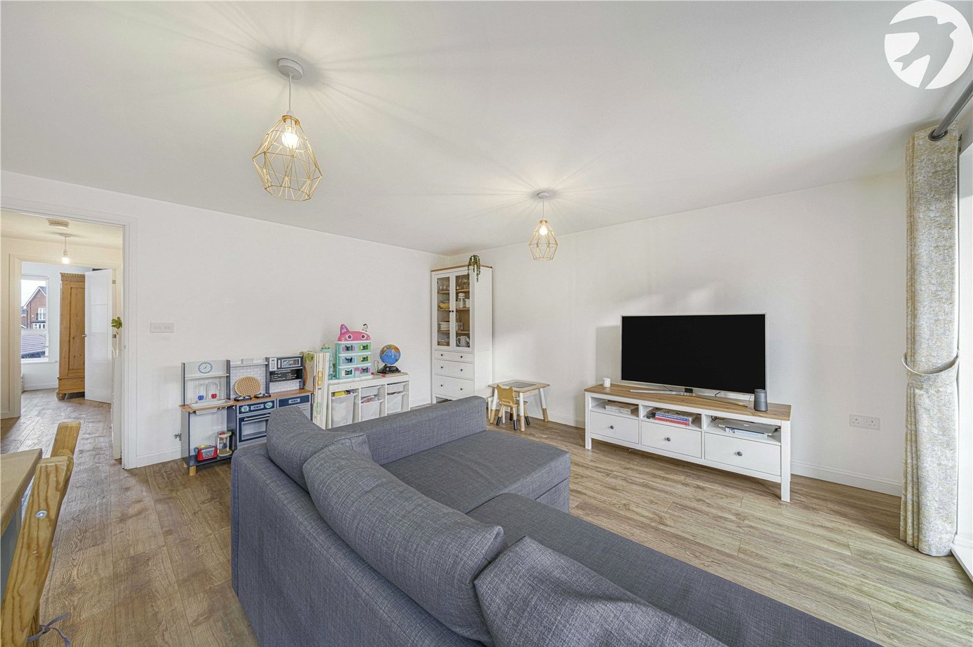 2 bedroom property for sale in Castle Hill | Robinson Jackson