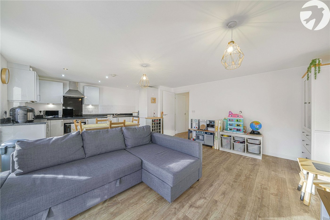 2 bedroom property for sale in Castle Hill | Robinson Jackson