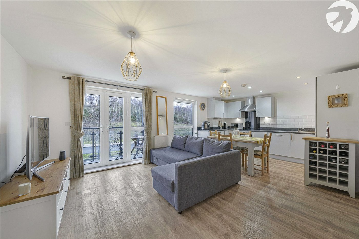 2 bedroom property for sale in Castle Hill | Robinson Jackson