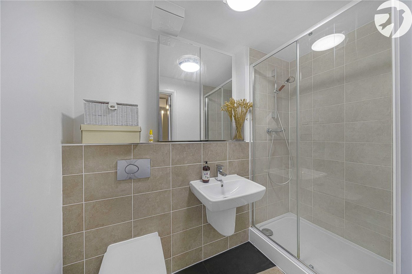 2 bedroom property for sale in Castle Hill | Robinson Jackson