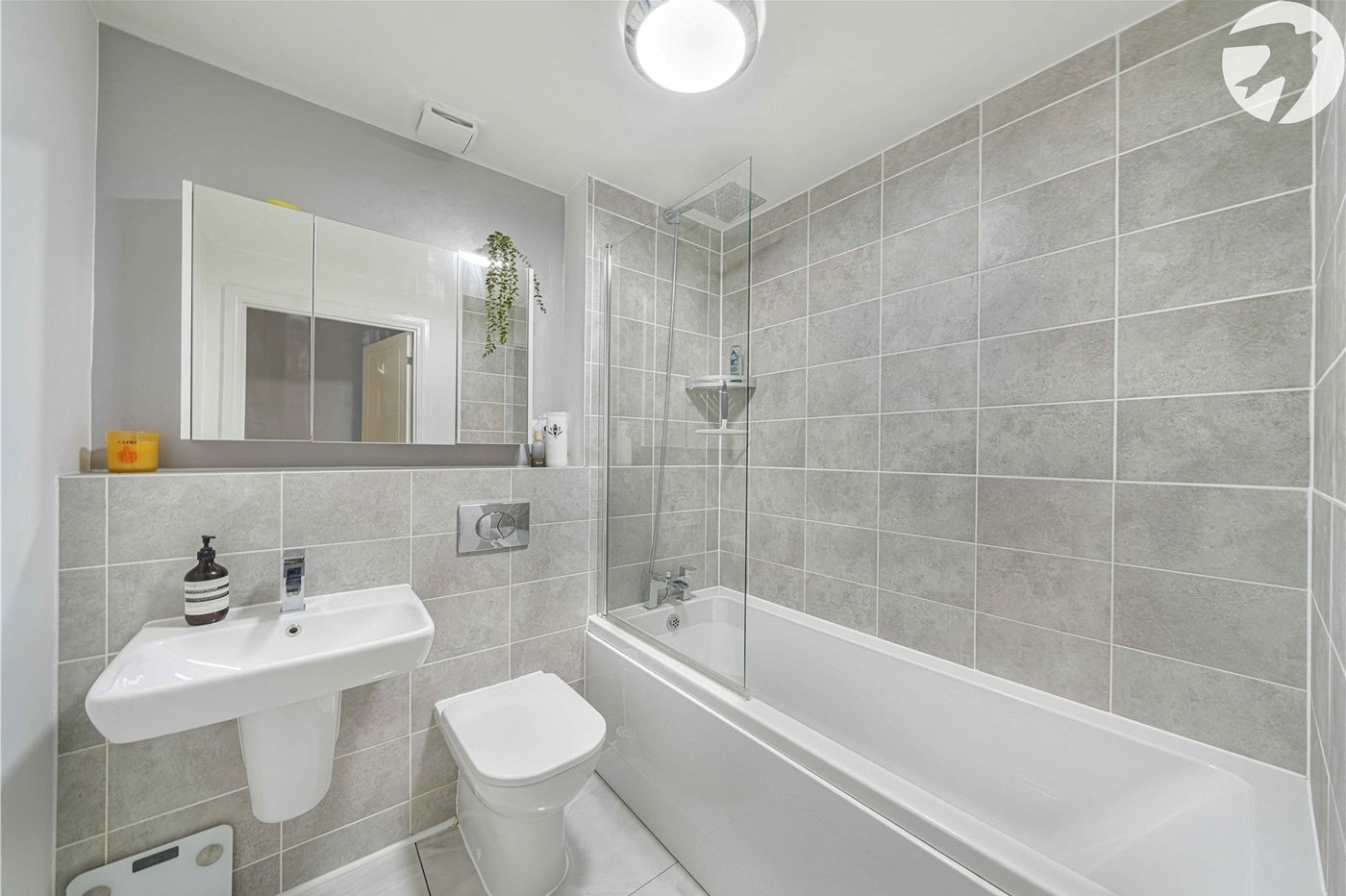 2 bedroom property for sale in Castle Hill | Robinson Jackson