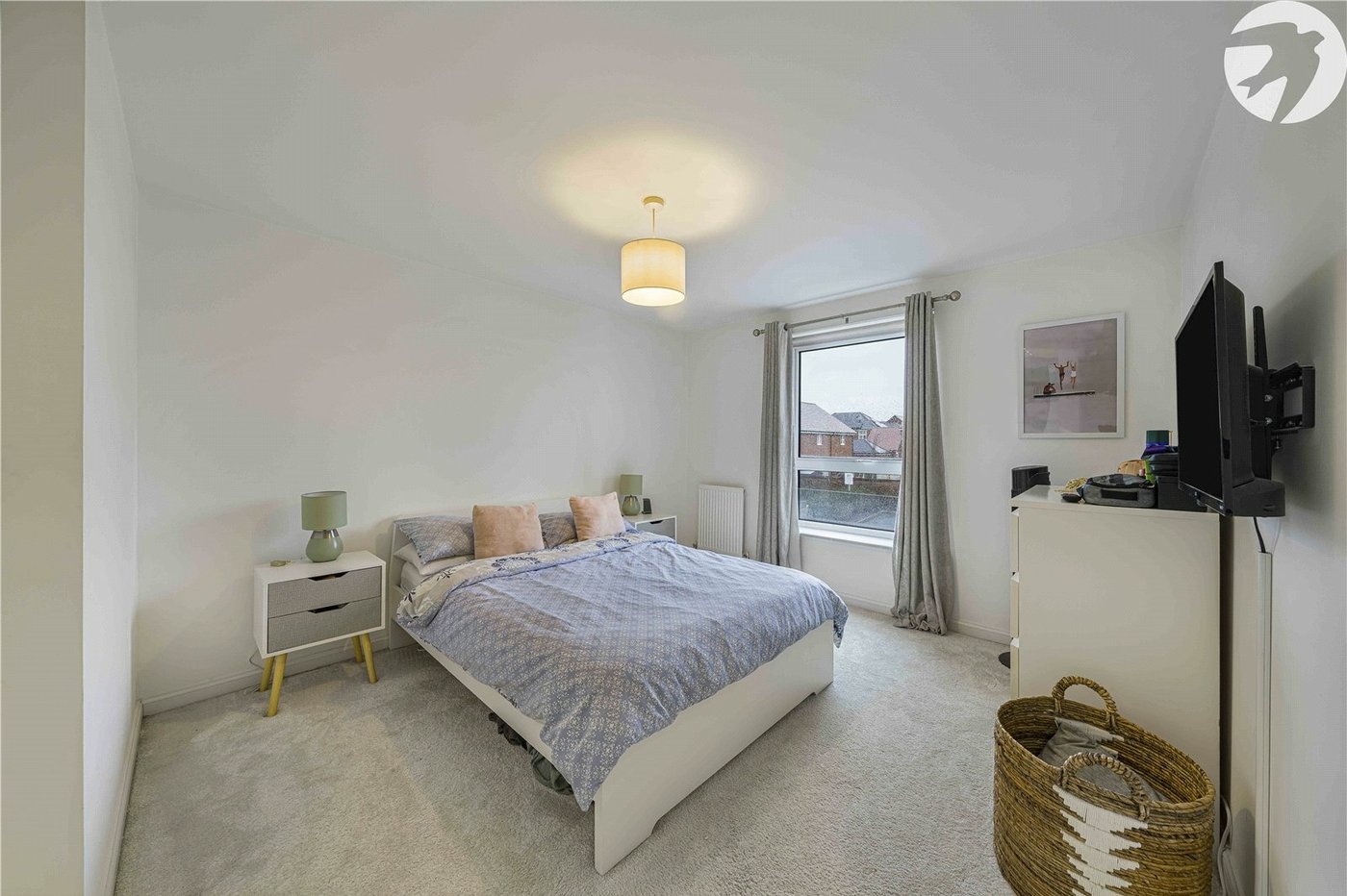 2 bedroom property for sale in Castle Hill | Robinson Jackson