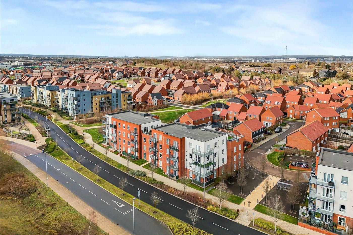 2 bedroom property for sale in Castle Hill | Robinson Jackson