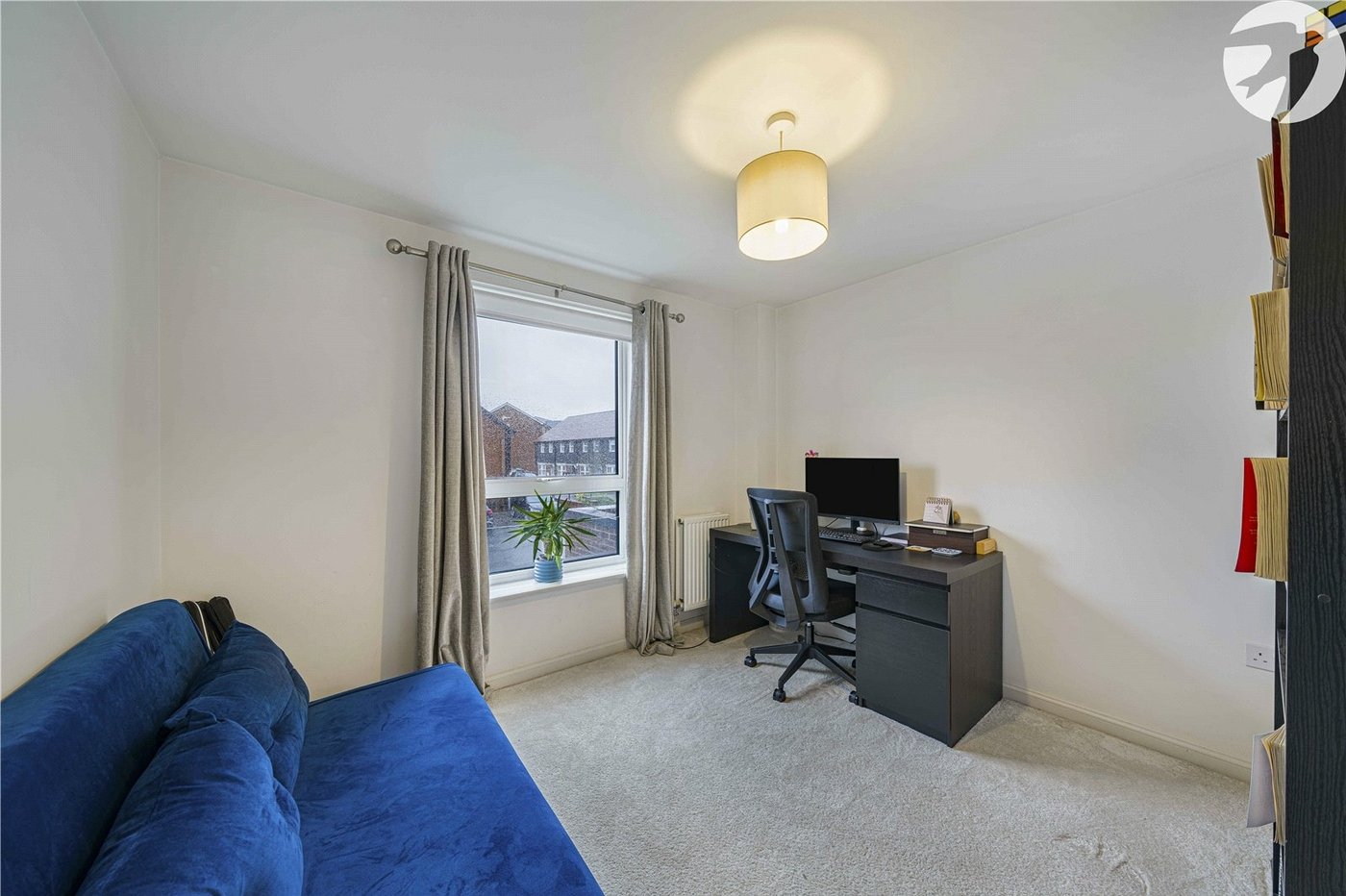 2 bedroom property for sale in Castle Hill | Robinson Jackson