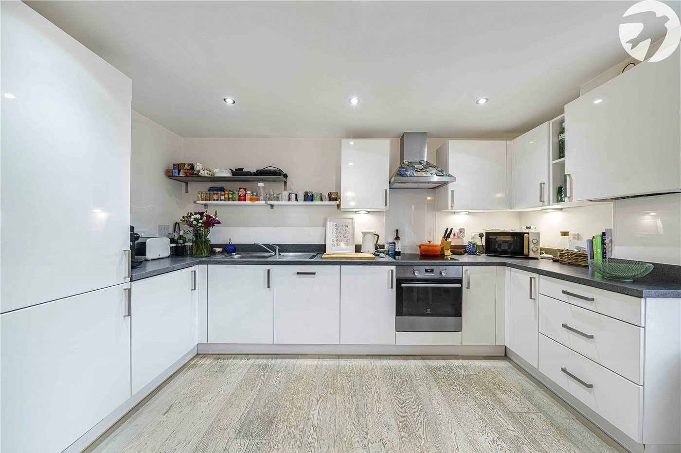 2 bedroom property for sale in Castle Hill | Robinson Jackson