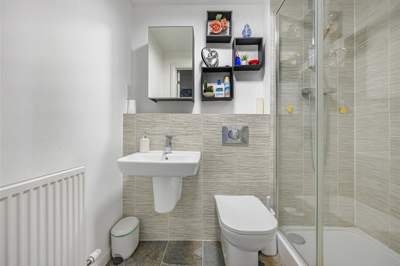 2 bedroom property for sale in Castle Hill | Robinson Jackson