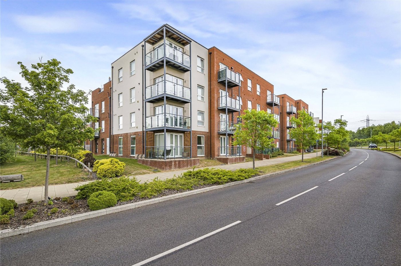 2 bedroom property for sale in Castle Hill | Robinson Jackson