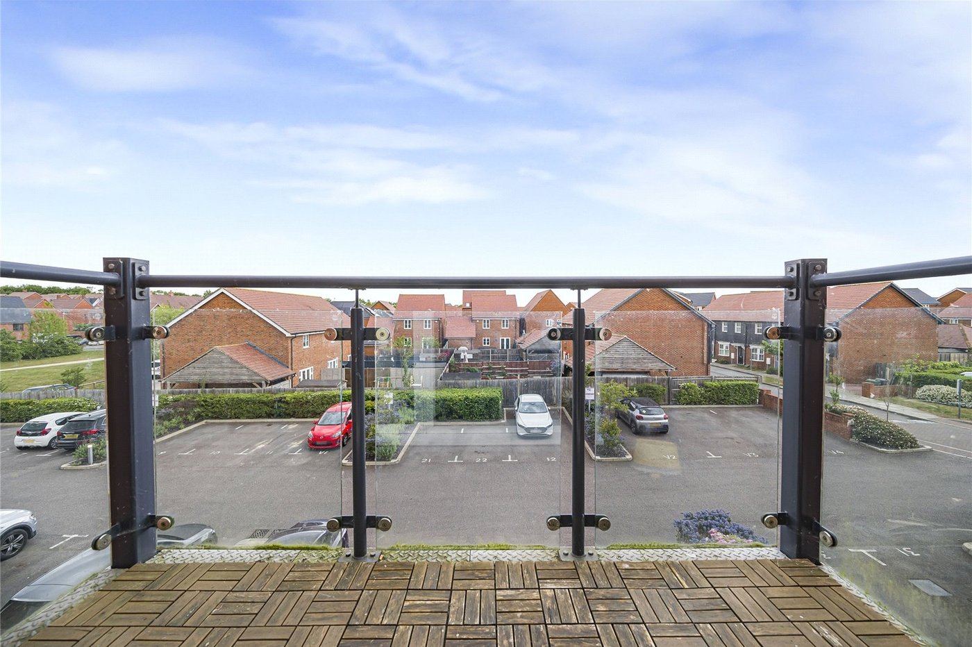 2 bedroom property for sale in Castle Hill | Robinson Jackson