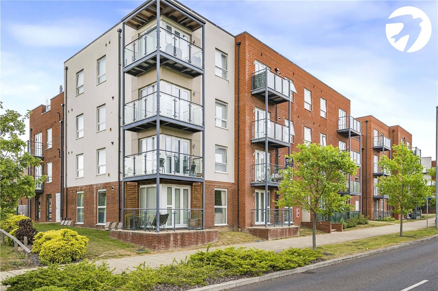 2 bedroom property for sale in Castle Hill | Robinson Jackson
