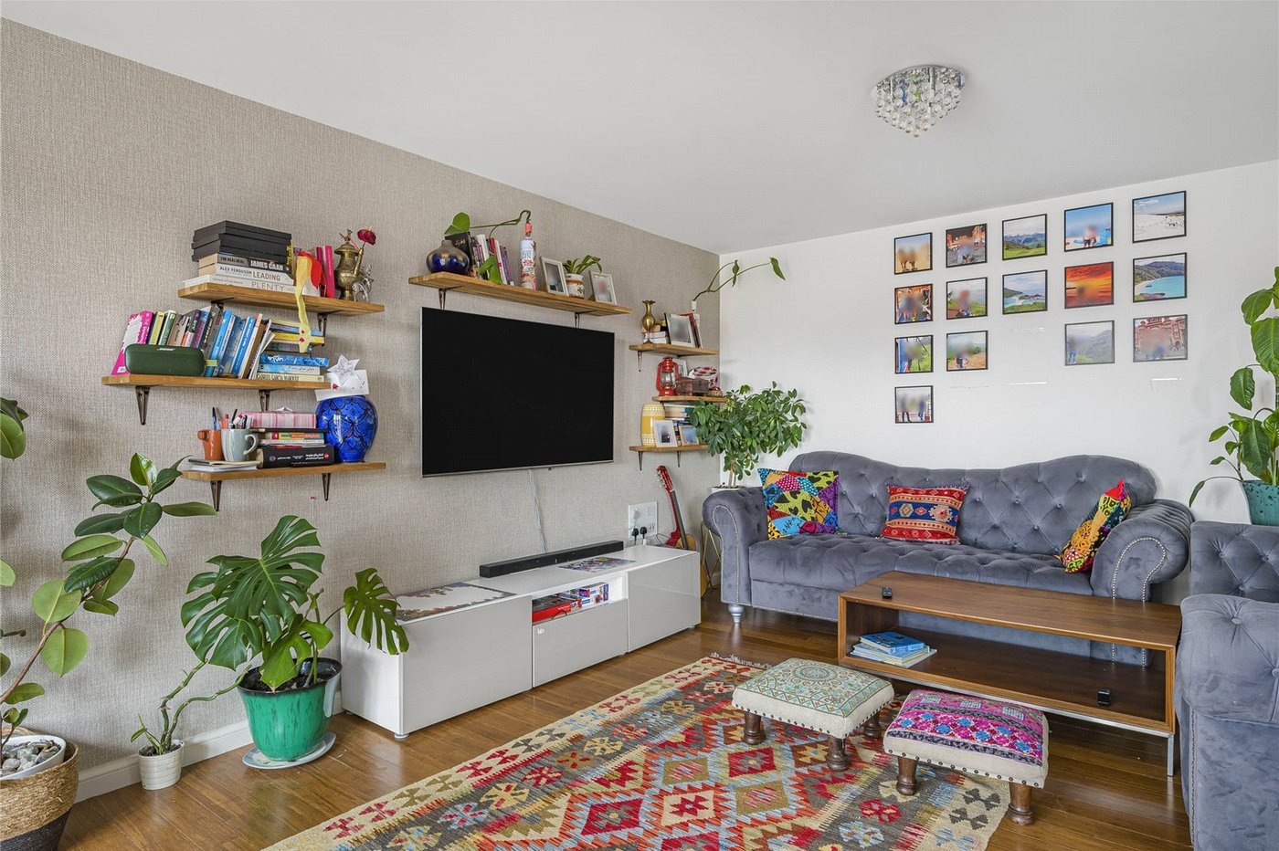2 bedroom property for sale in Castle Hill | Robinson Jackson