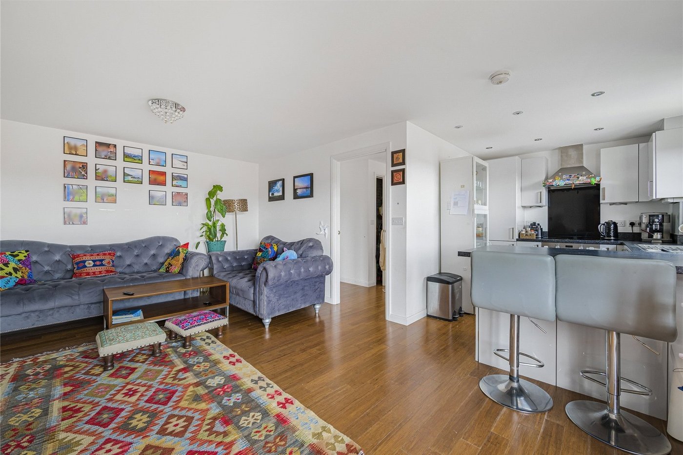 2 bedroom property for sale in Castle Hill | Robinson Jackson