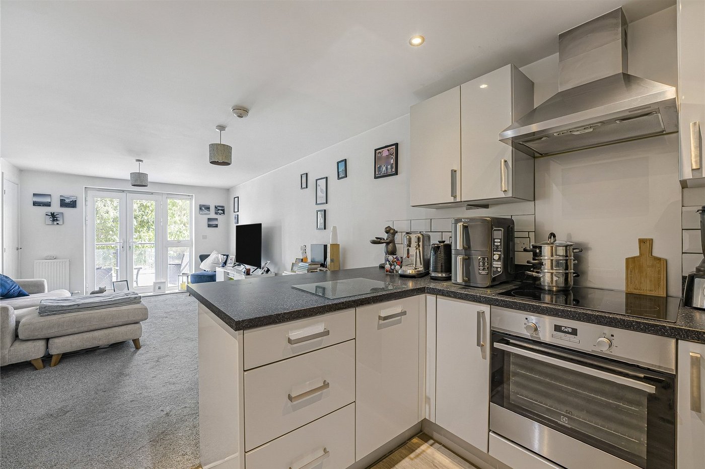 1 bedroom property for sale in Castle Hill | Robinson Jackson