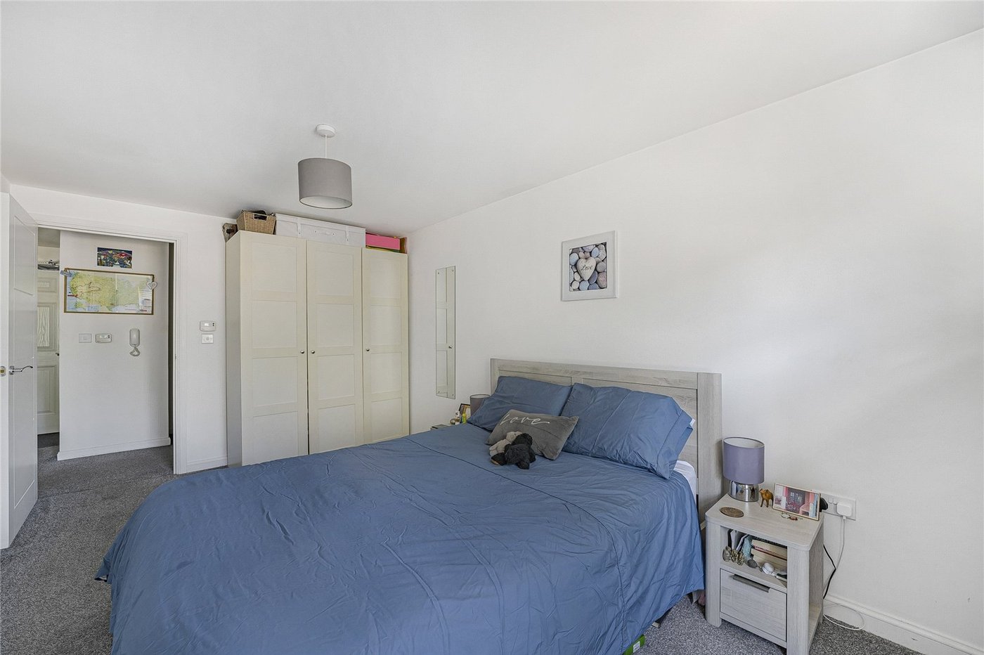 1 bedroom property for sale in Castle Hill | Robinson Jackson