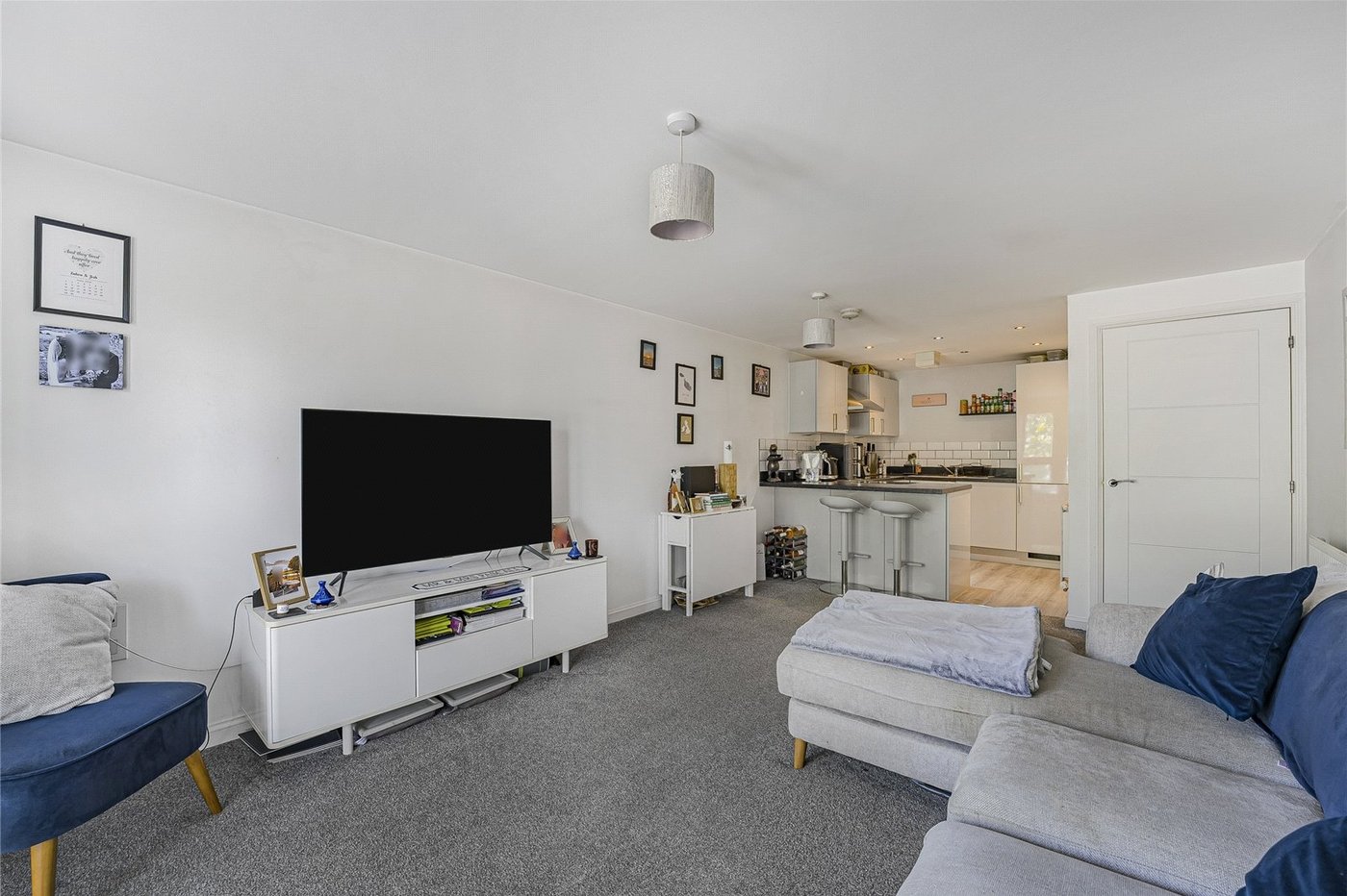 1 bedroom property for sale in Castle Hill | Robinson Jackson