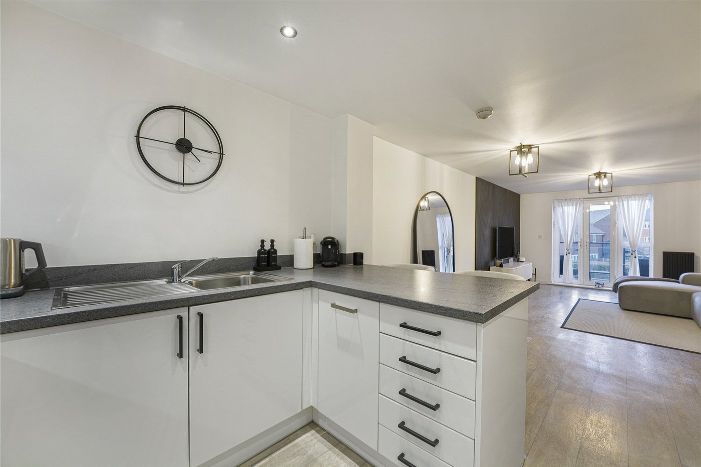 1 bedroom property for sale in Castle Hill | Robinson Jackson