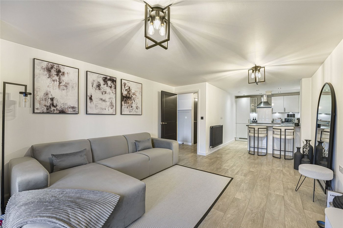 1 bedroom property for sale in Castle Hill | Robinson Jackson