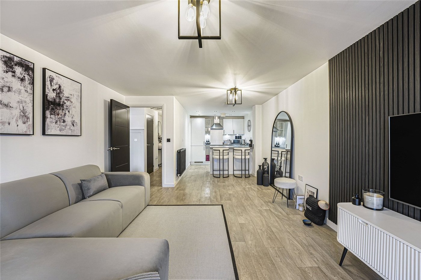 1 bedroom property for sale in Castle Hill | Robinson Jackson