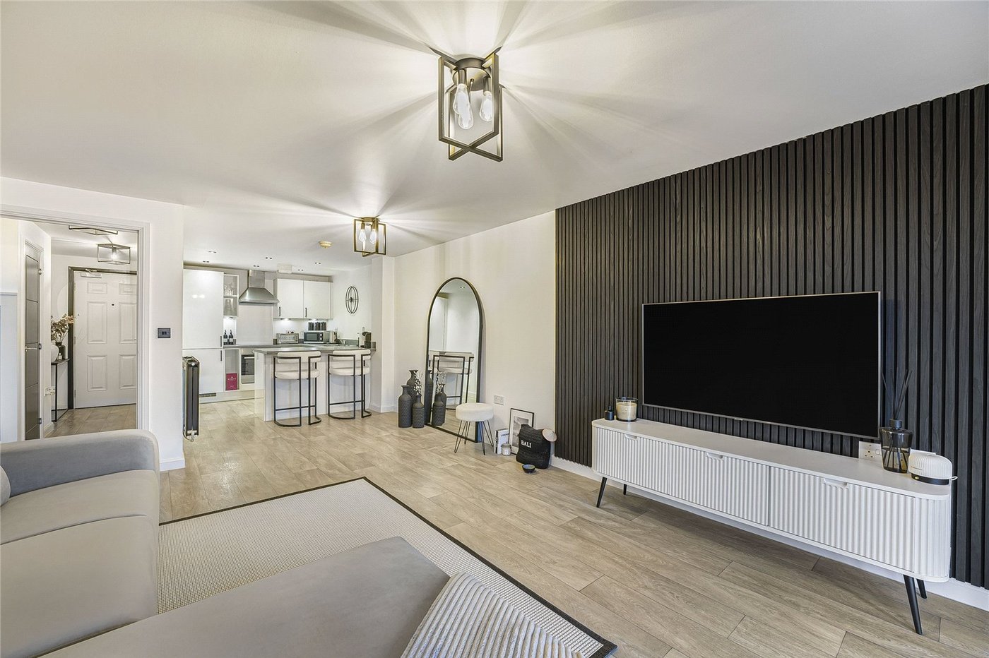 1 bedroom property for sale in Castle Hill | Robinson Jackson
