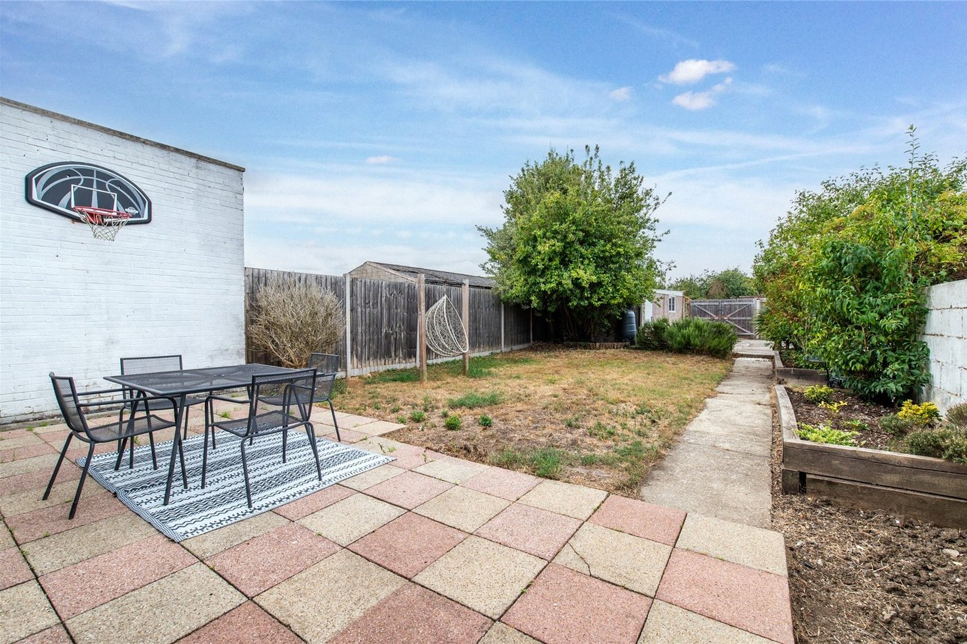 3 bedroom house for sale in Istead Rise | Robinson Michael & Jackson