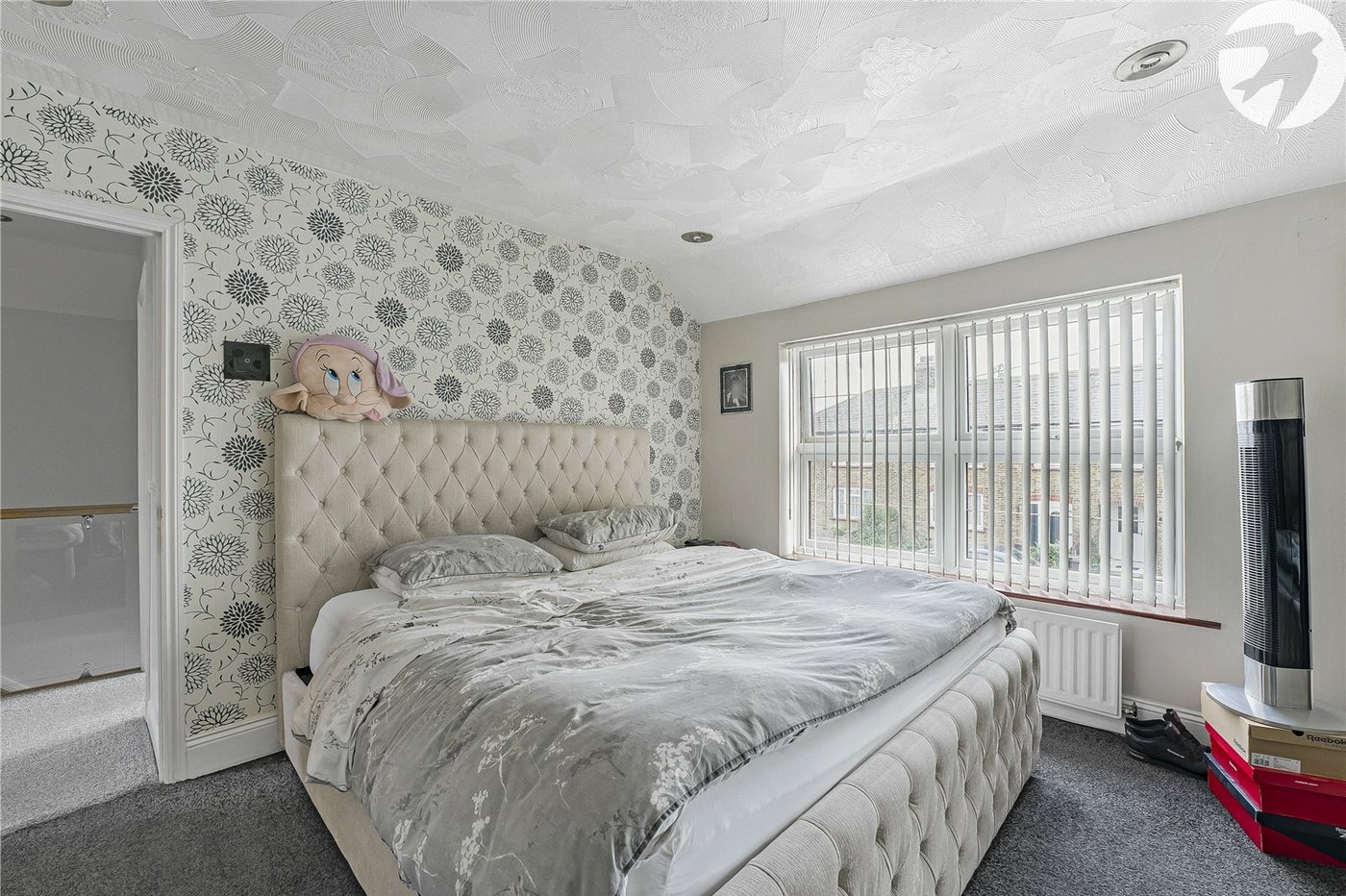 3 bedroom house for sale in Swanscombe | Robinson Jackson