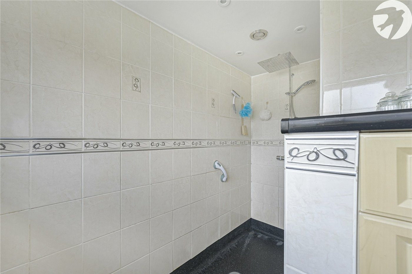 3 bedroom house for sale in Swanscombe | Robinson Jackson