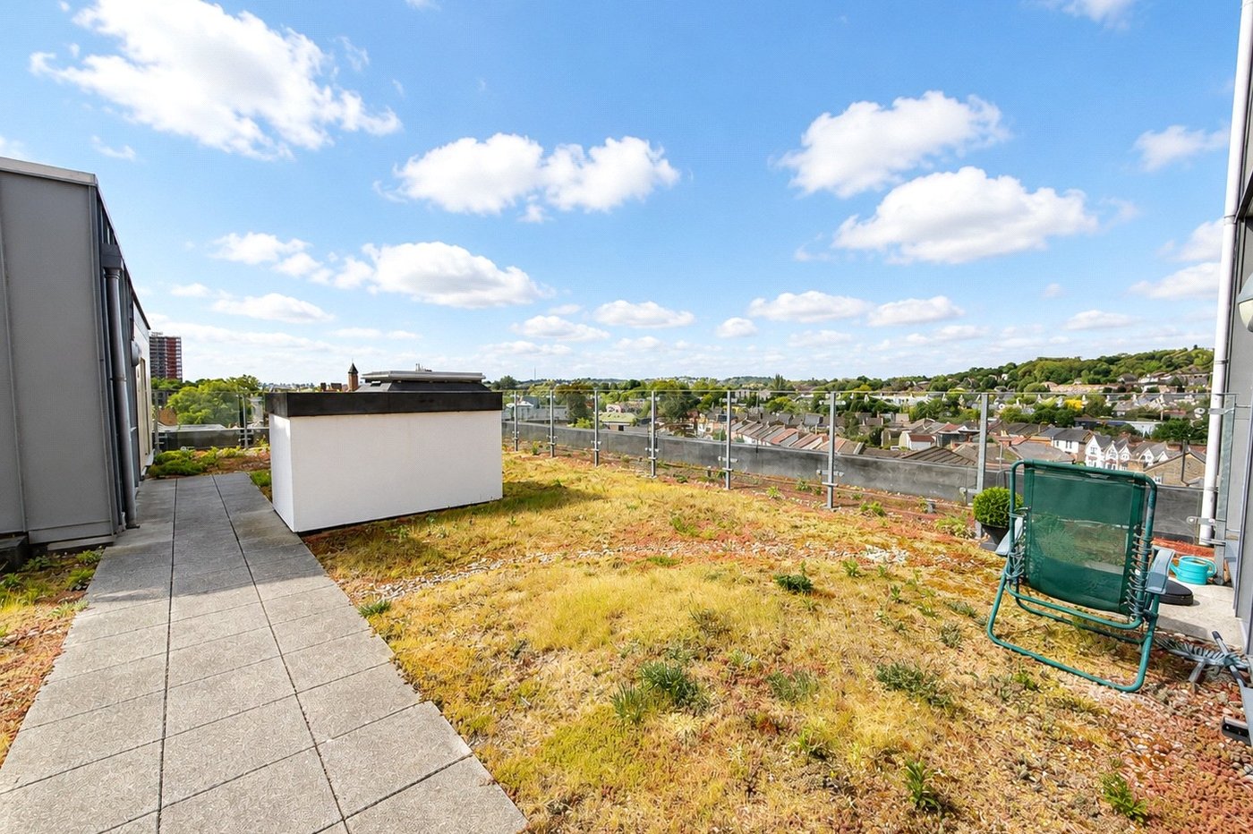 2 bedroom property for sale in London | Robinson Jackson