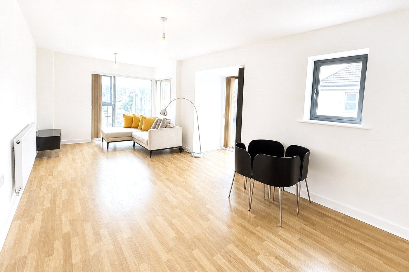 2 bedroom property for sale in London | Robinson Jackson