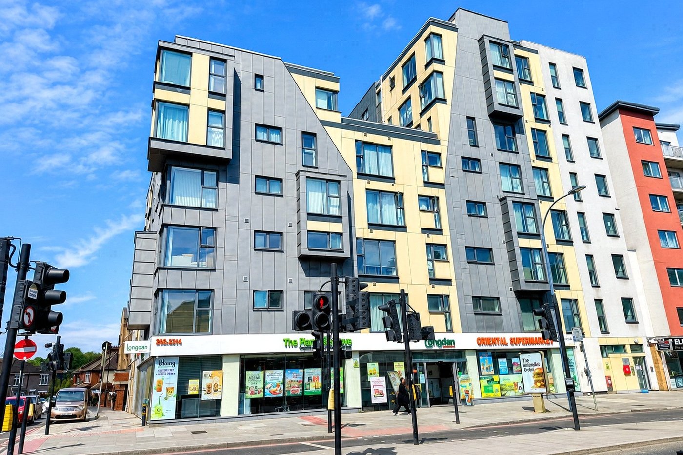2 bedroom property for sale in London | Robinson Jackson