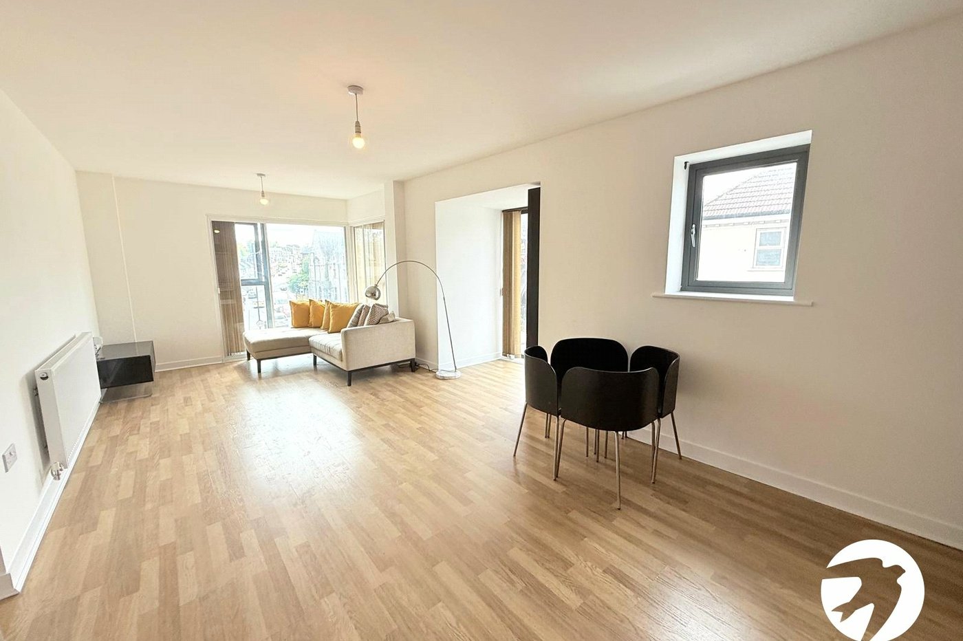 2 bedroom property for sale in London | Robinson Jackson