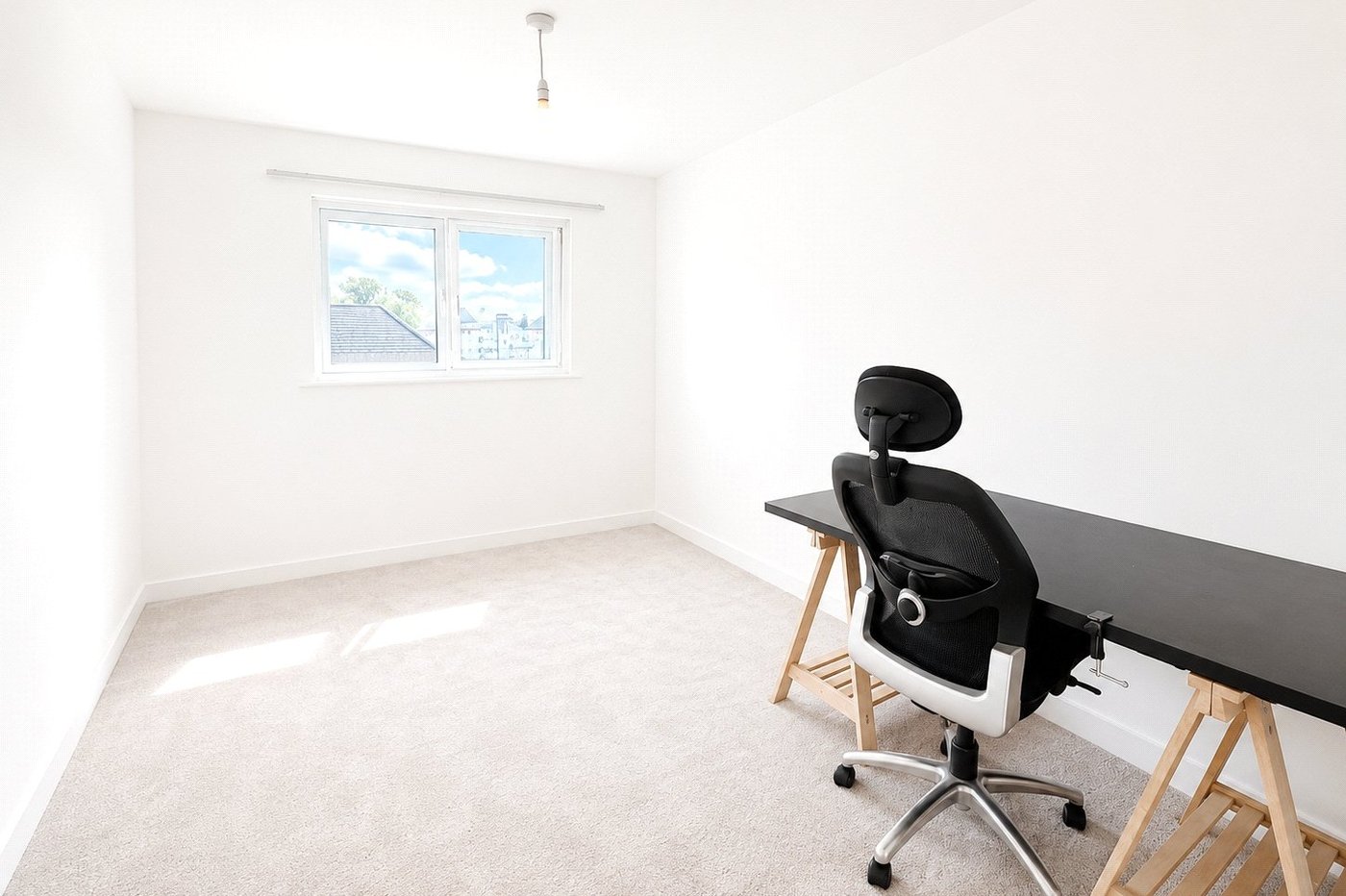 2 bedroom property for sale in London | Robinson Jackson