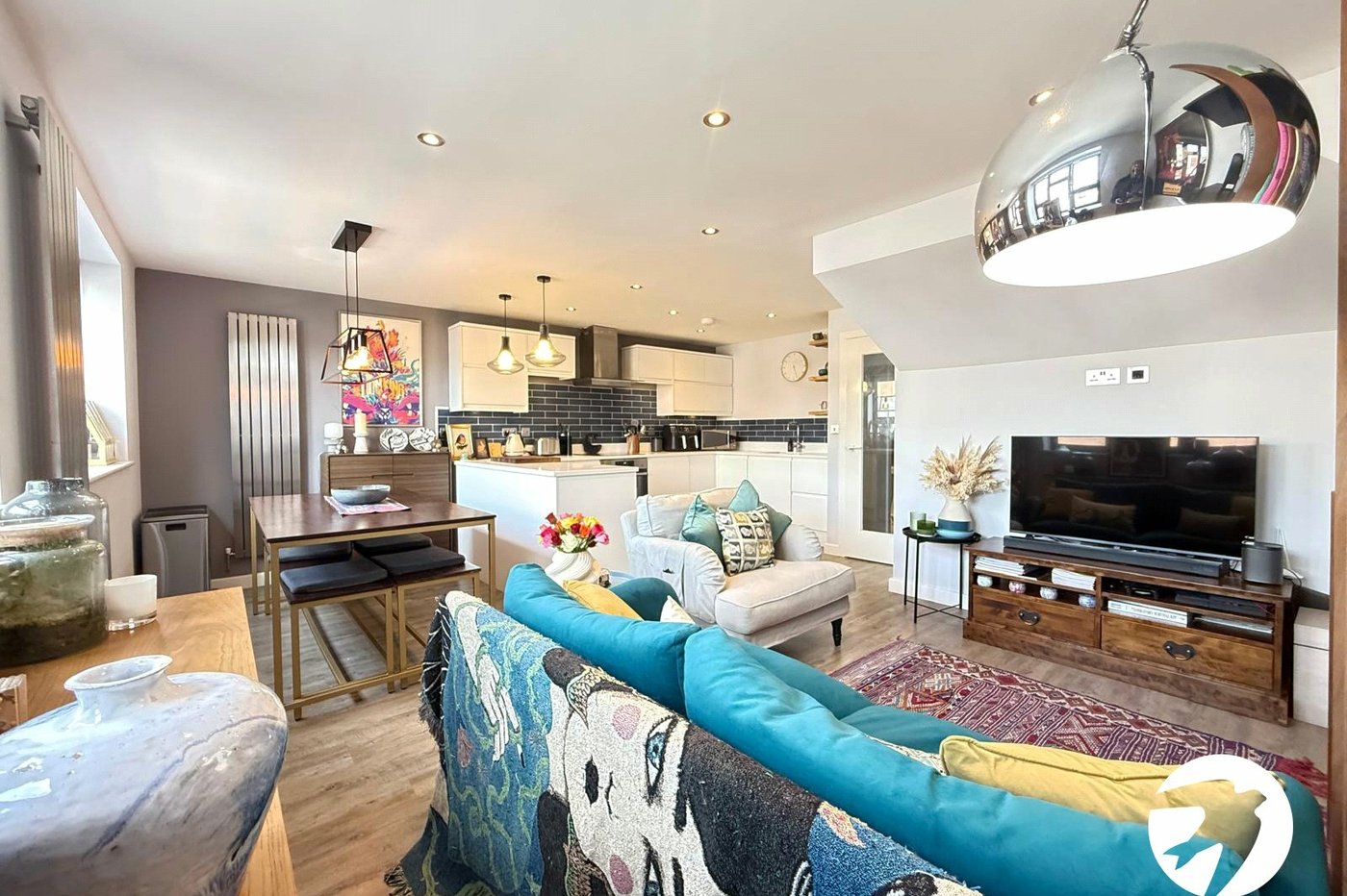 2 bedroom property for sale in London | Robinson Jackson