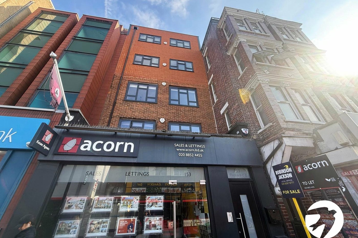 2 bedroom property for sale in London | Robinson Jackson