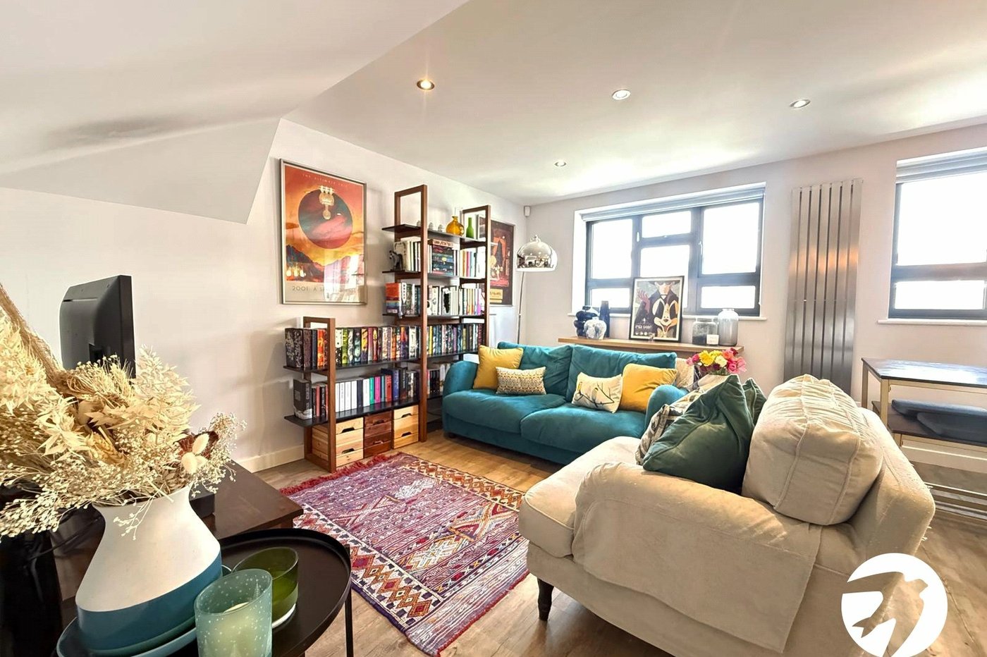 2 bedroom property for sale in London | Robinson Jackson