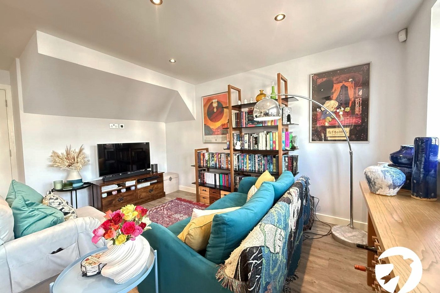 2 bedroom property for sale in London | Robinson Jackson
