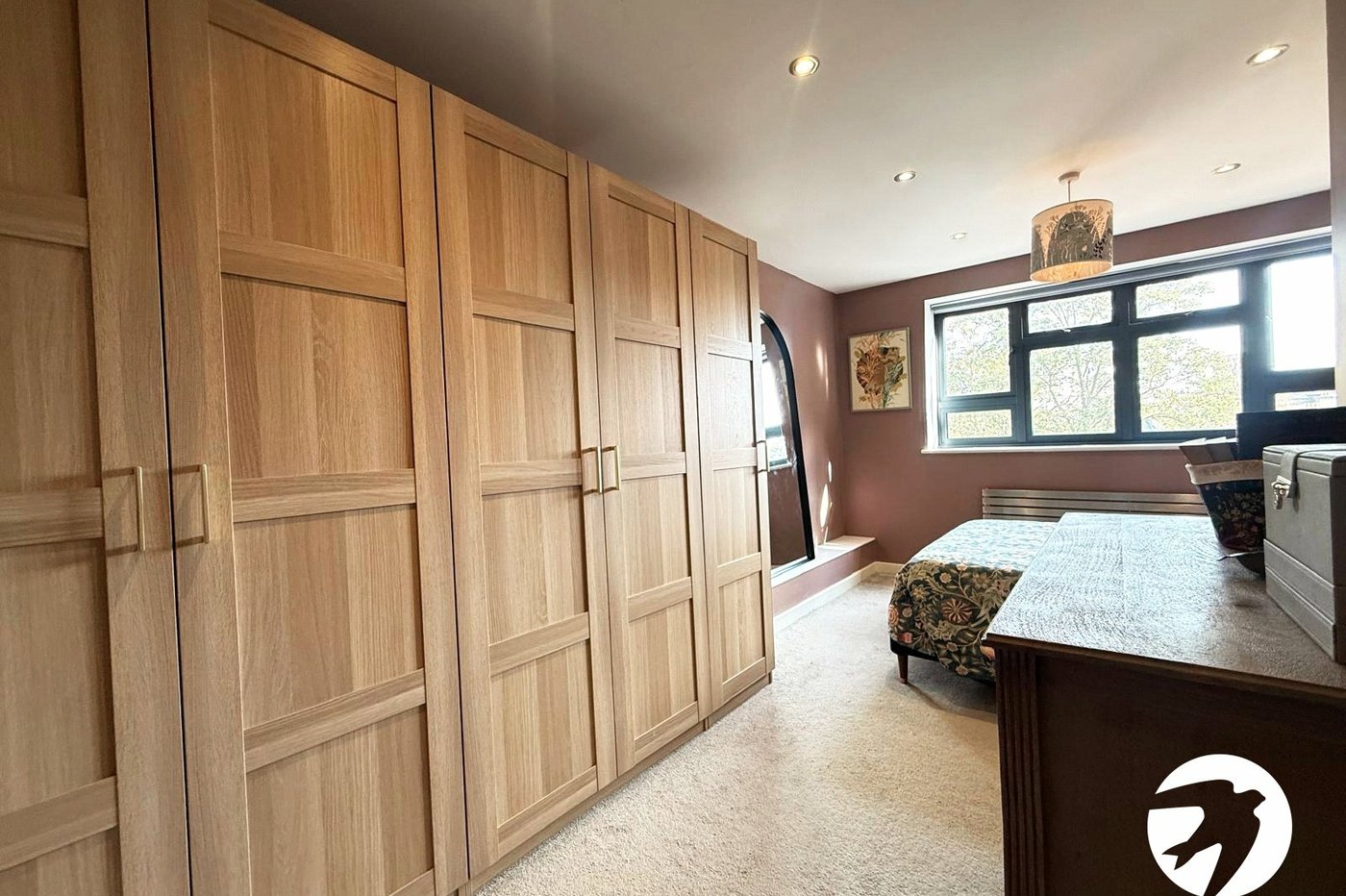 2 bedroom property for sale in London | Robinson Jackson